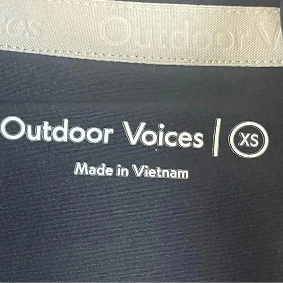 Outdoor Voices Womens XS MegaFleece 1/4 Zip Hoodie Sweatshirt Pockets Black Wool - Picture 3 of 10